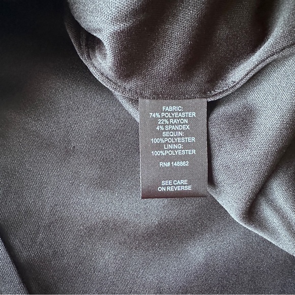 New Torrid Black Sequin Above 19” long Mini Skirt Size 2X - Picture 6 of 7